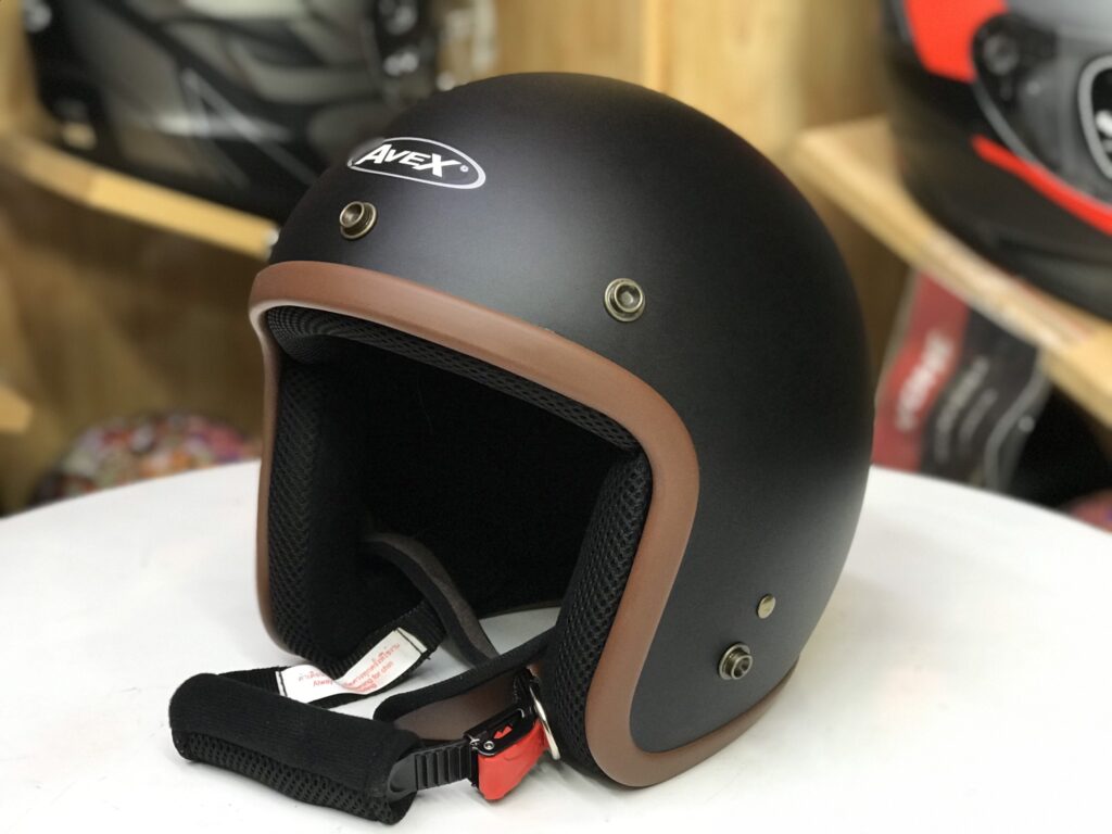 Avex là thương hiệu nón bảo hiểm đến từ Thái Lan