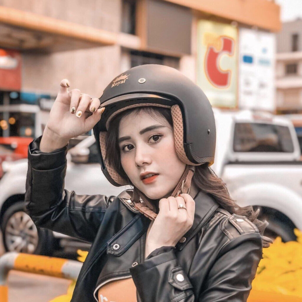 mũ bảo hiểm Royal