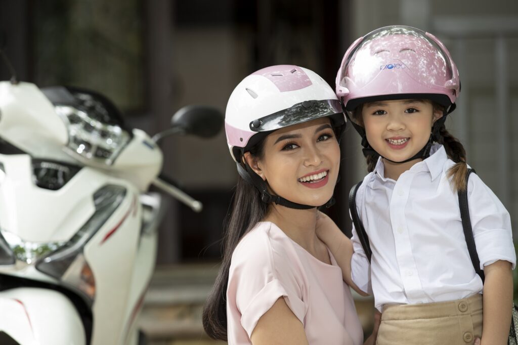 Mua mũ bảo hiểm Protec, đến ngay Afast Việt Nam.